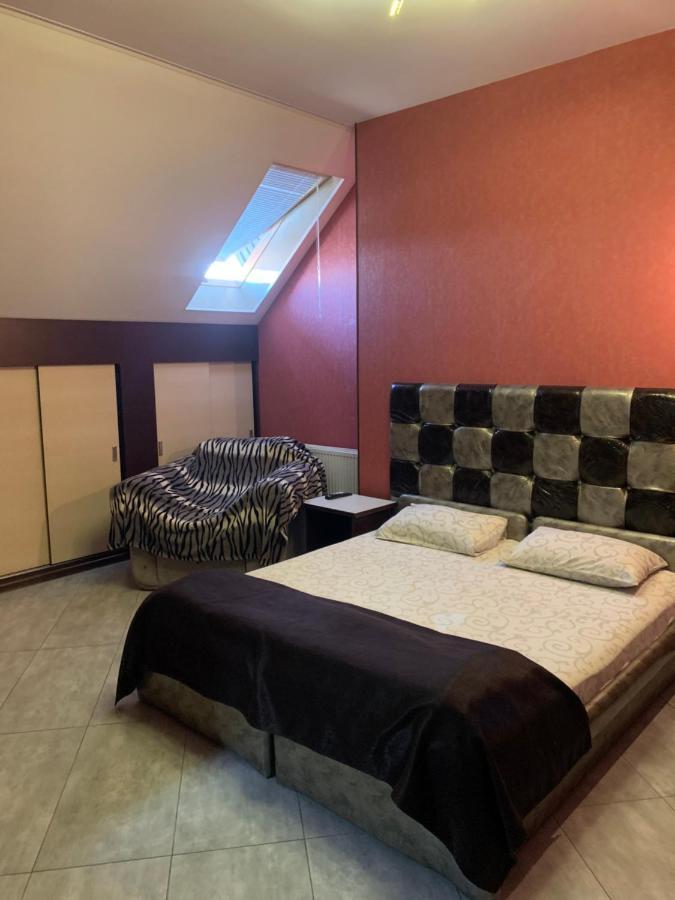 Na Bukovinskoy Guest House Harkiv Dış mekan fotoğraf